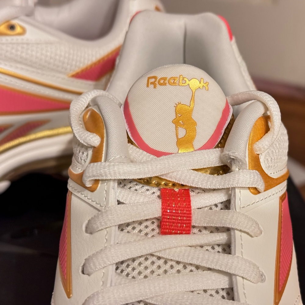WOMEN'S REEBOK PREMIER ROAD PLUS VI RUNNING SHOES - Picture 13 of 16
